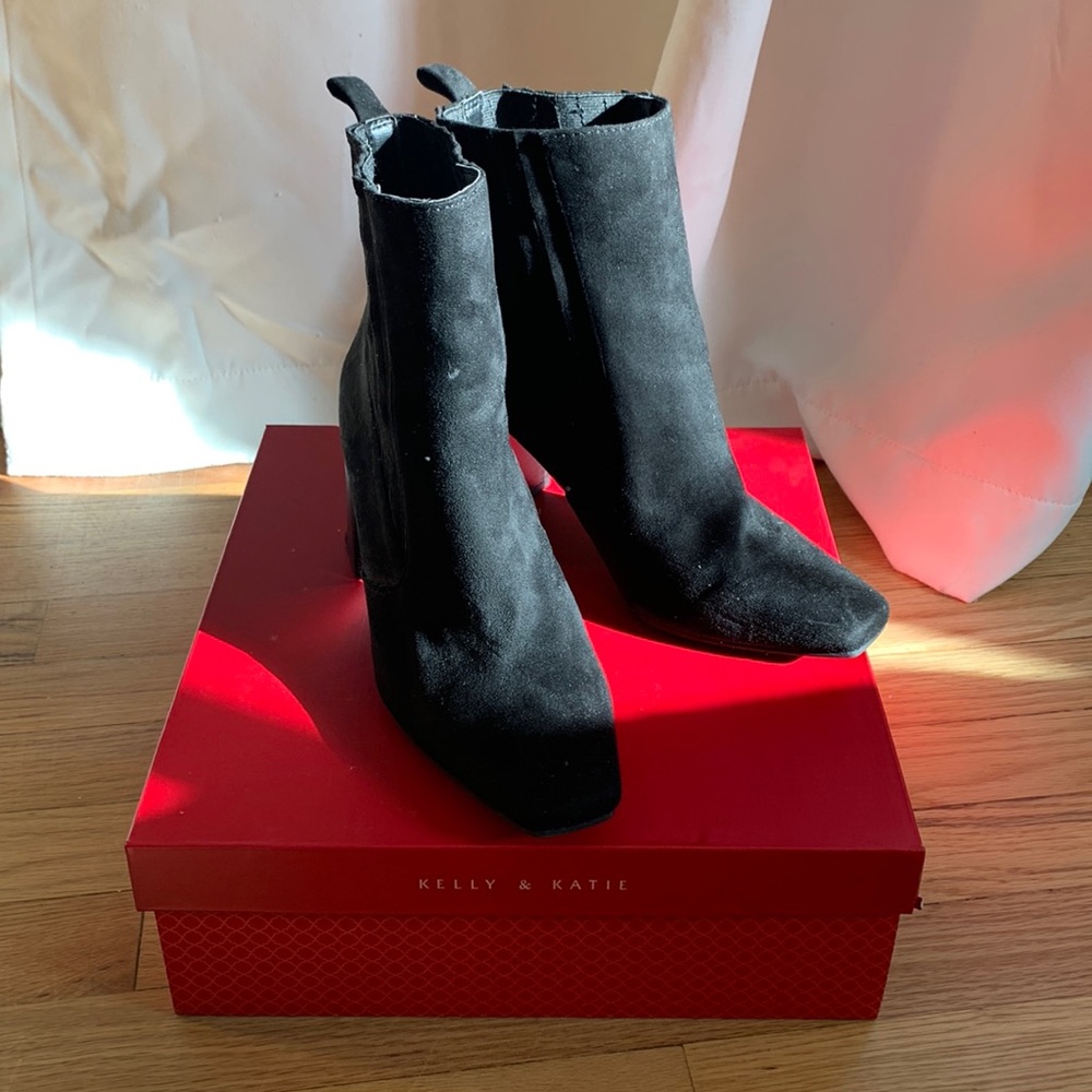 Kelly & Katie black suede heeled boots.